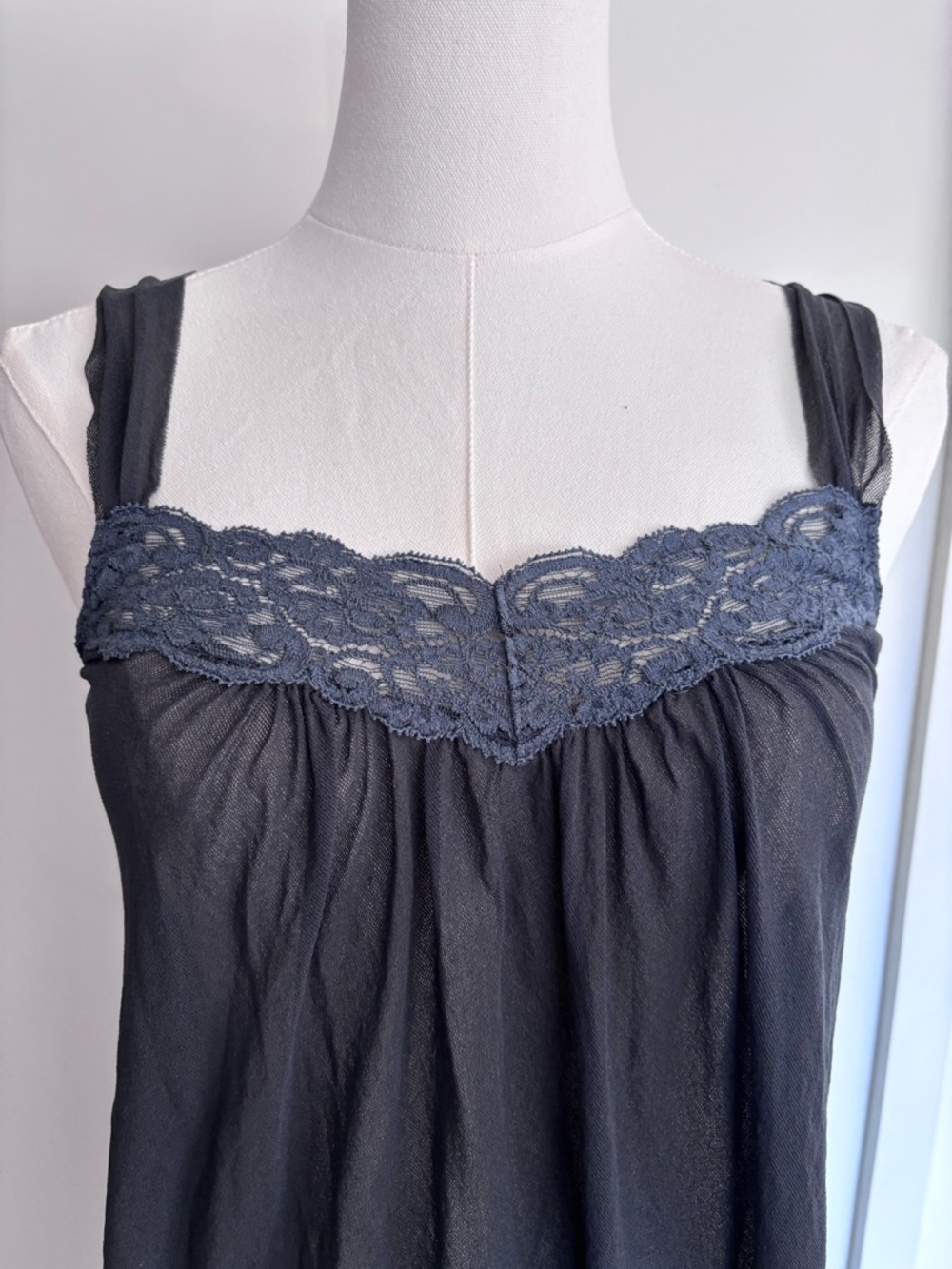 Only Hearts Steel Tulle Lace V-Neck Chemise P/S - Picture 12 of 12
